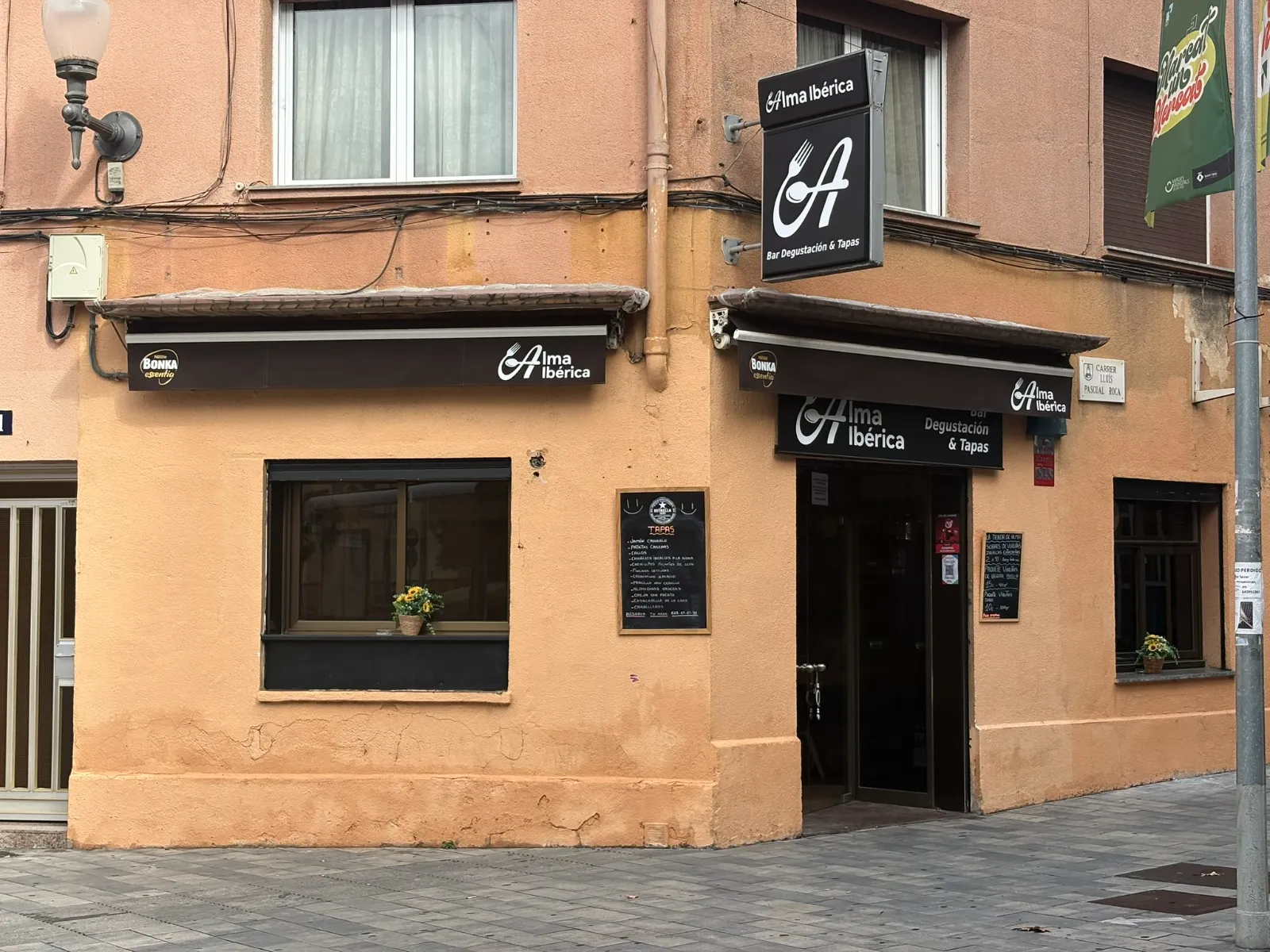 {{ tAltFachada }}